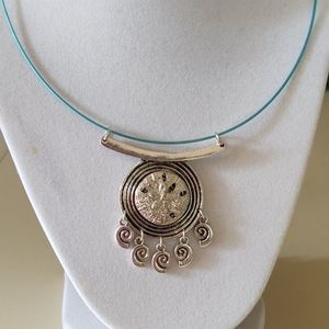 Necklace turquoise wire with silver shell pendant